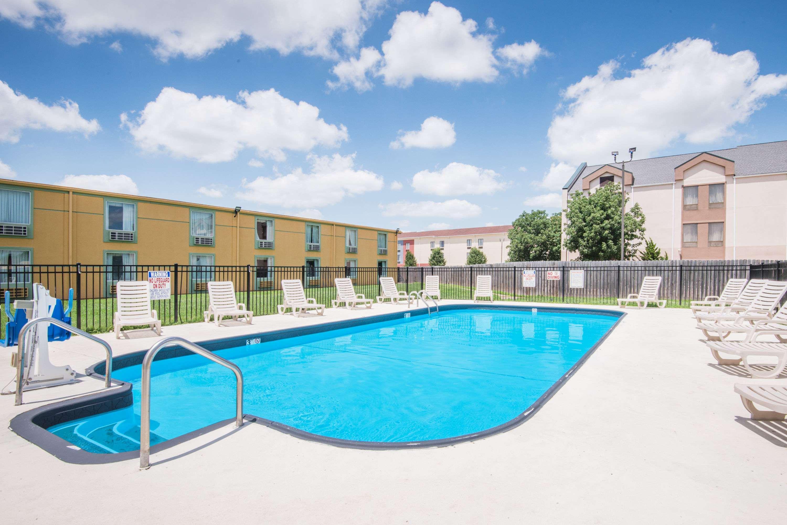 Days Inn By Wyndham Joplin Zewnętrze zdjęcie